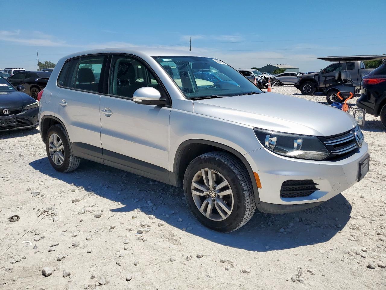 2014 Volkswagen Tiguan S - Image 4