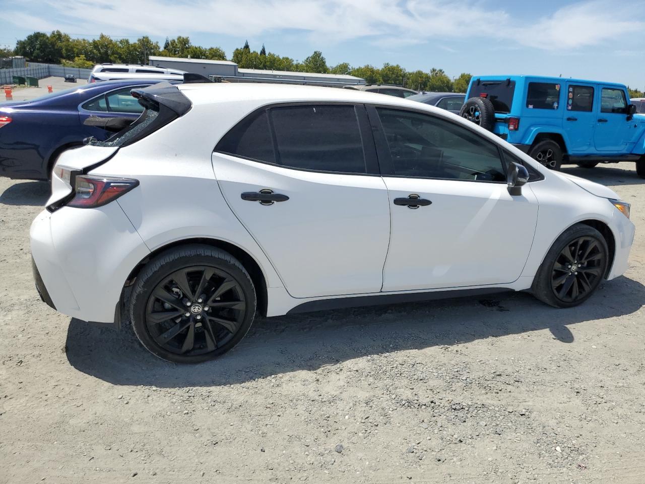 2022 Toyota Corolla Se - Image 3