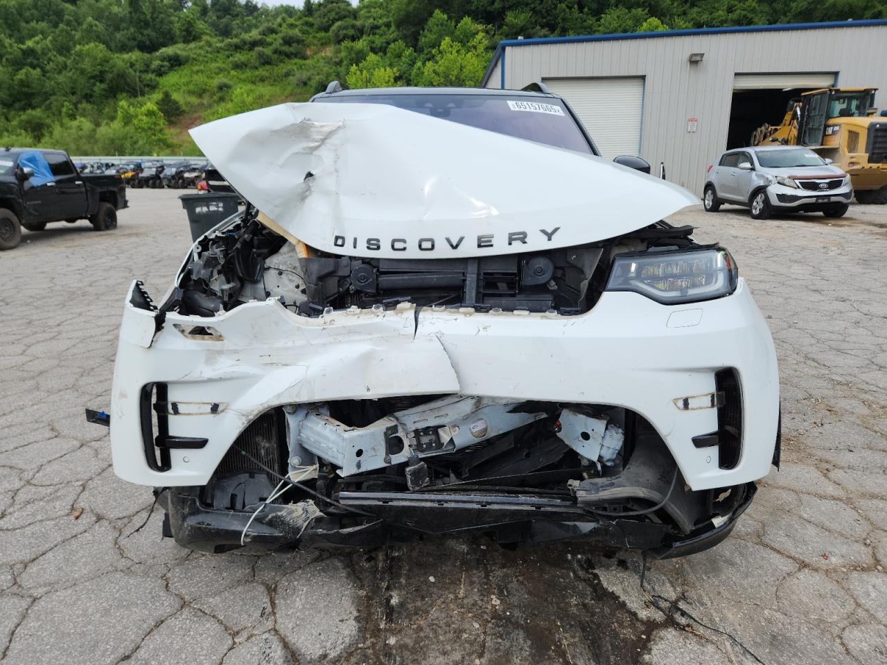 2020 Land Rover Discovery Landmark - Image 5