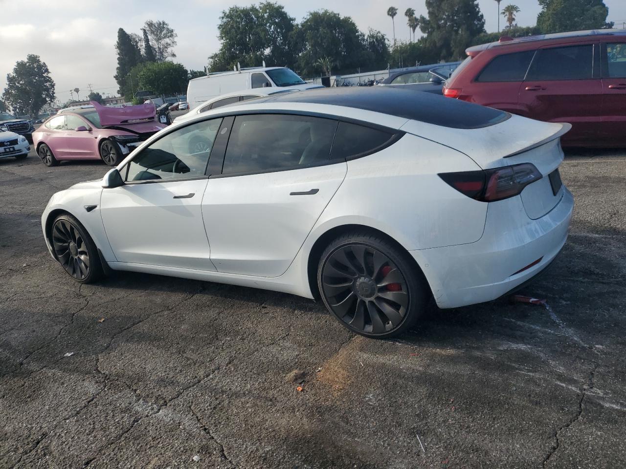 2022 Tesla Model 3 - Фото 2