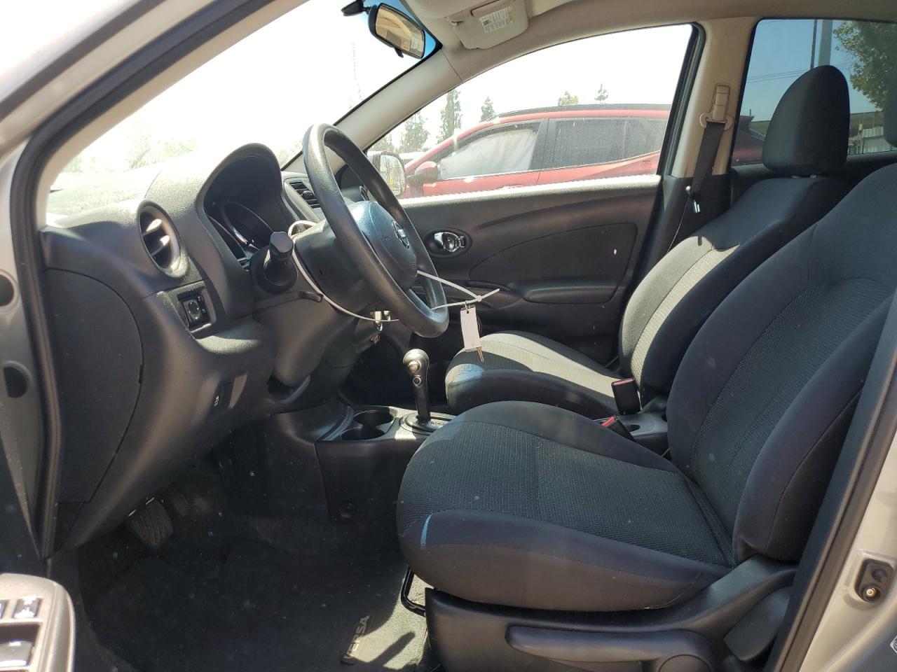 2013 Nissan Versa S - Фото 7