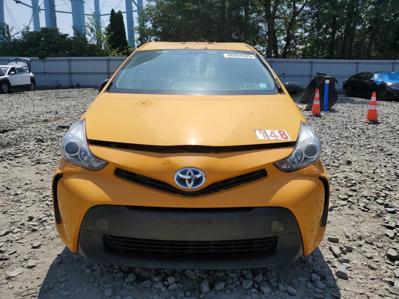 2016 Toyota Prius V - Image 5