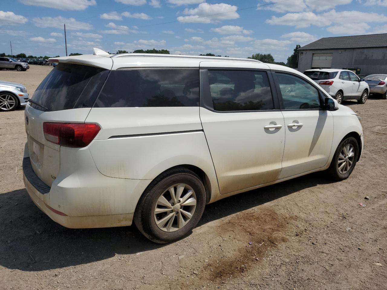 2017 Kia Sedona Lx - Фото 3