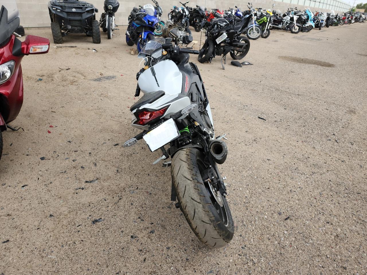 2025 Kawasaki Zx400 S - Фото 4