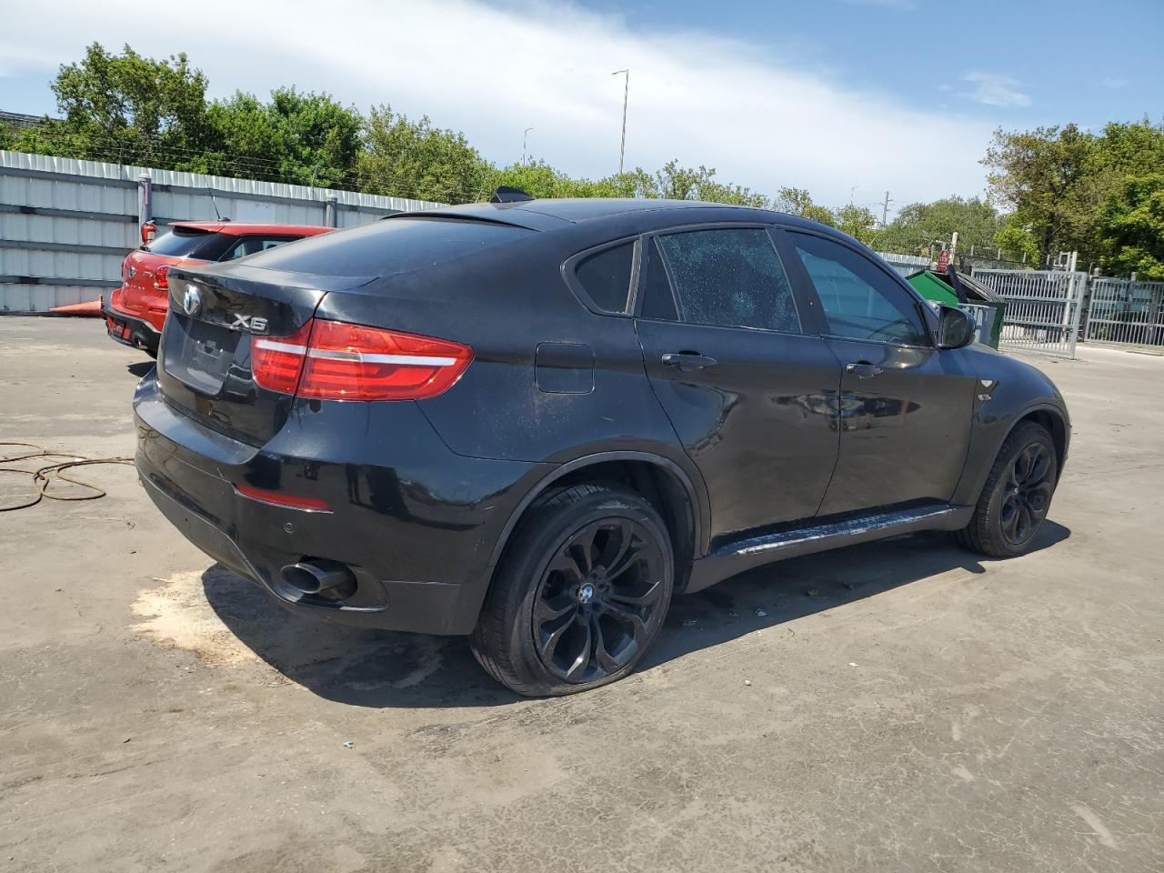 2014 BMW X6 xDrive35I - Фото 3