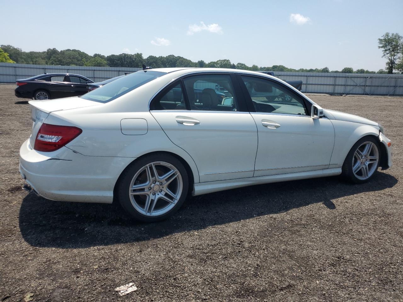 2012 Mercedes-Benz C 300 4Matic - Фото 3