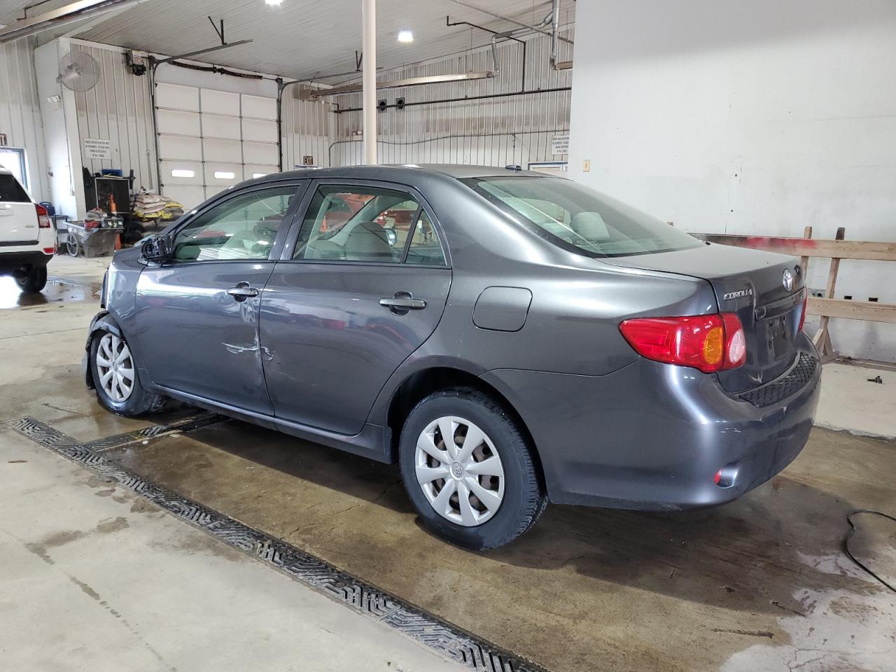 2010 Toyota Corolla Le - Фото 2