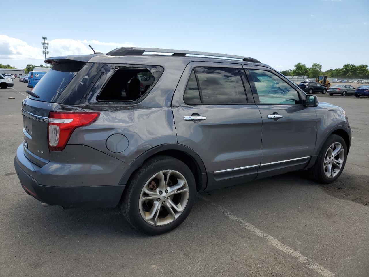 2013 Ford Explorer Limited - Image 3