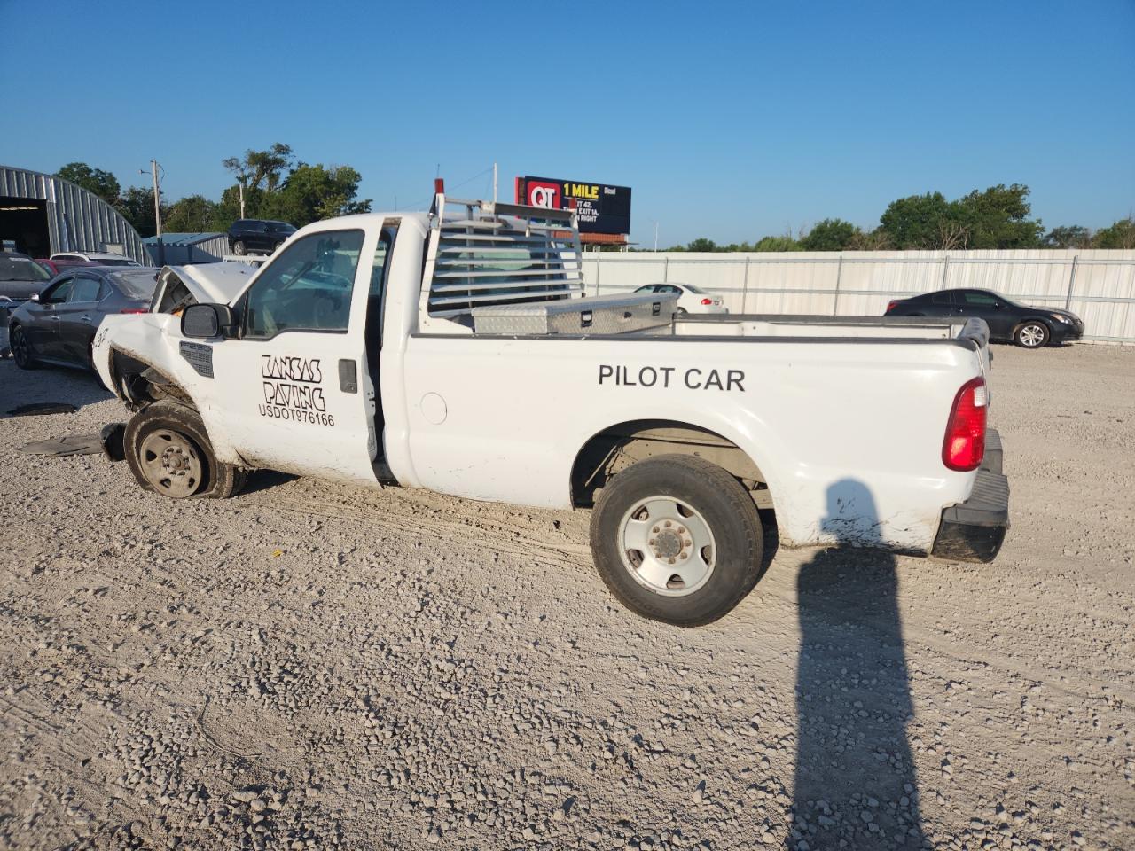 2008 Ford F250 Super Duty - Image 2