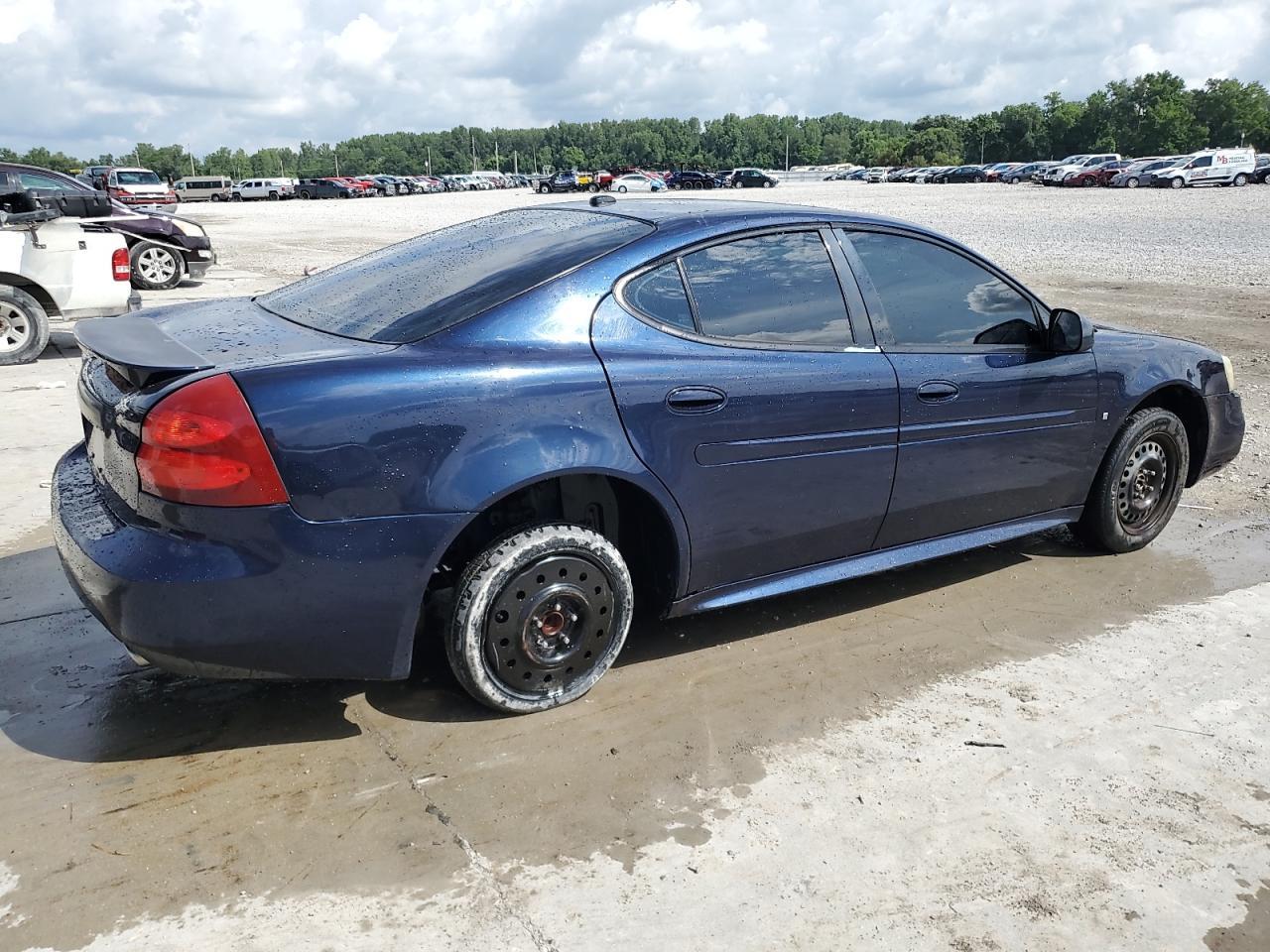 2008 Pontiac Grand Prix - Image 3