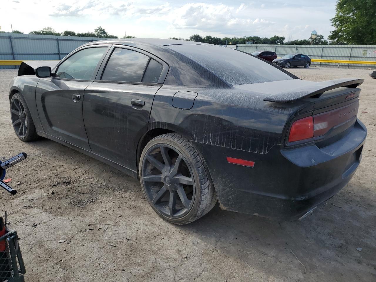 2014 Dodge Charger Se - Image 2