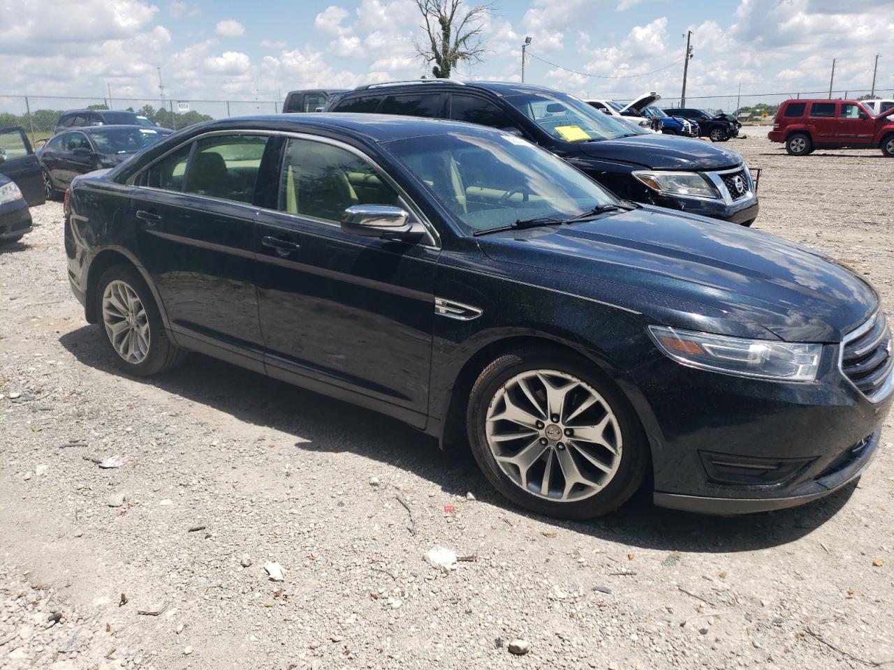 2015 Ford Taurus Limited - Фото 4