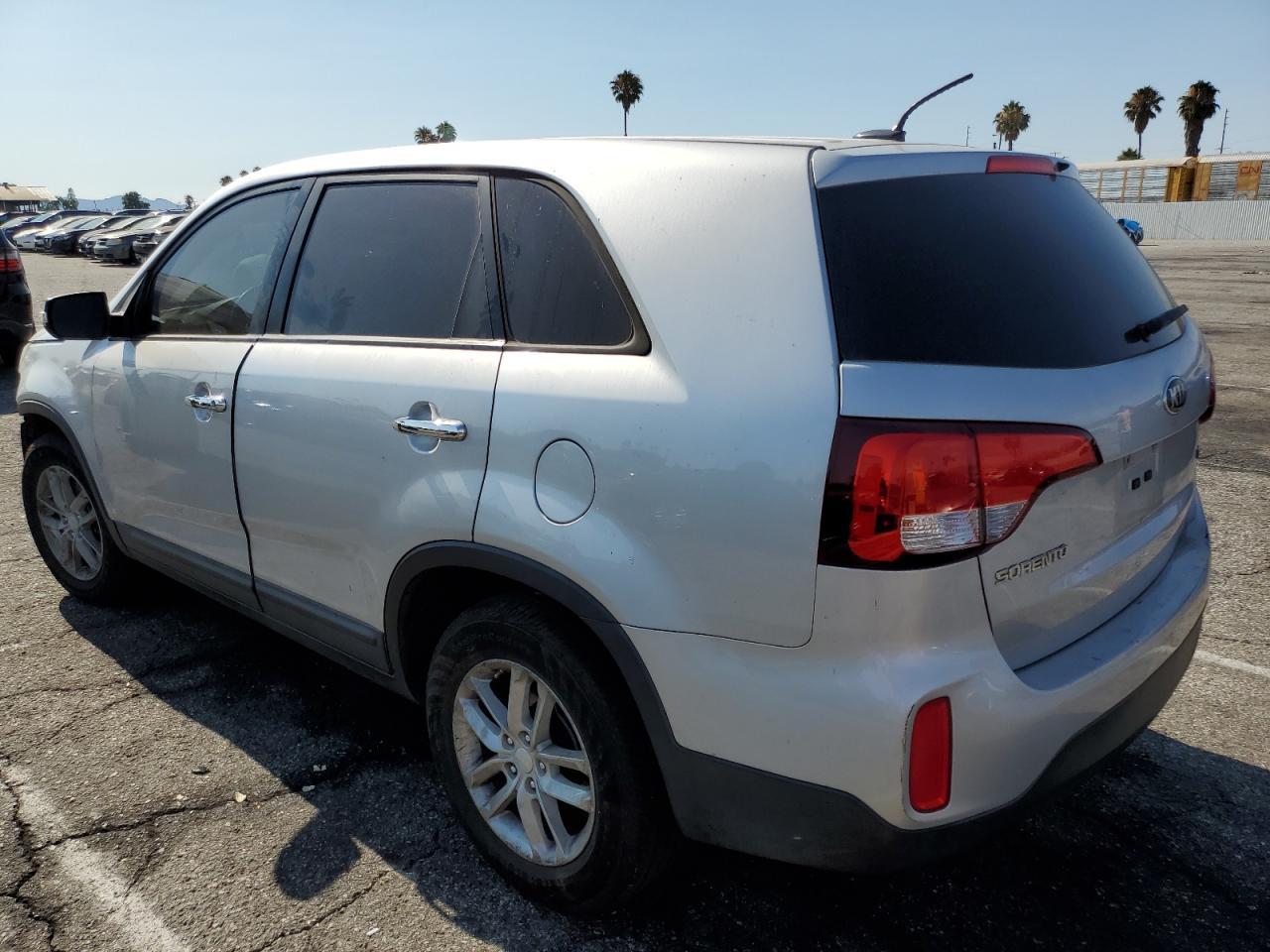 2015 Kia Sorento Lx - Image 2