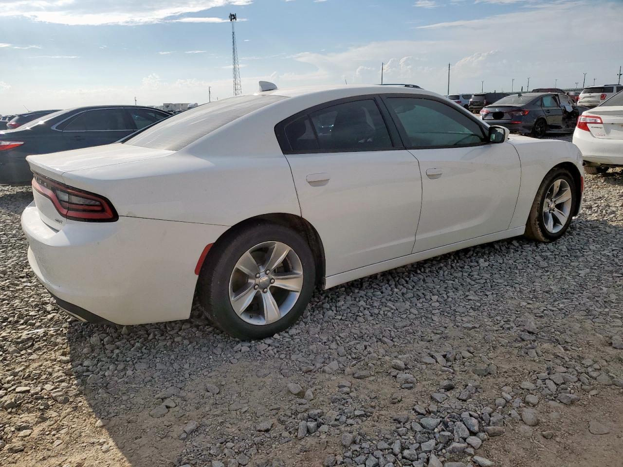2016 Dodge Charger Sxt - Фото 3