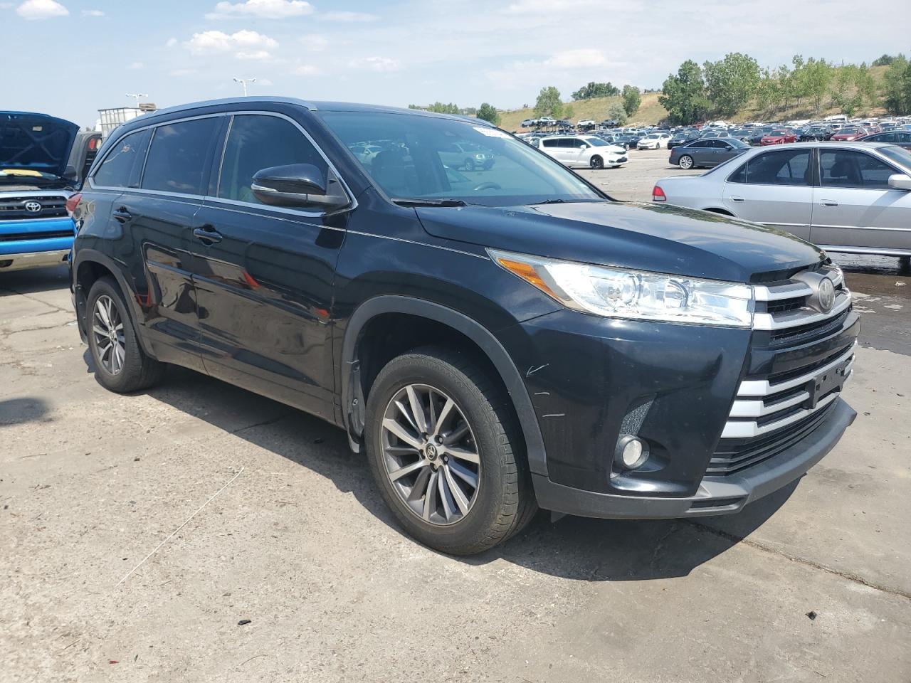 2018 Toyota Highlander Se - Фото 4