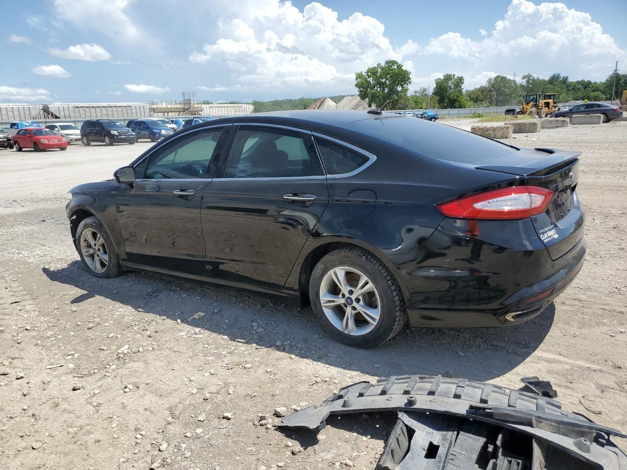 2016 Ford Fusion Titanium - Image 2