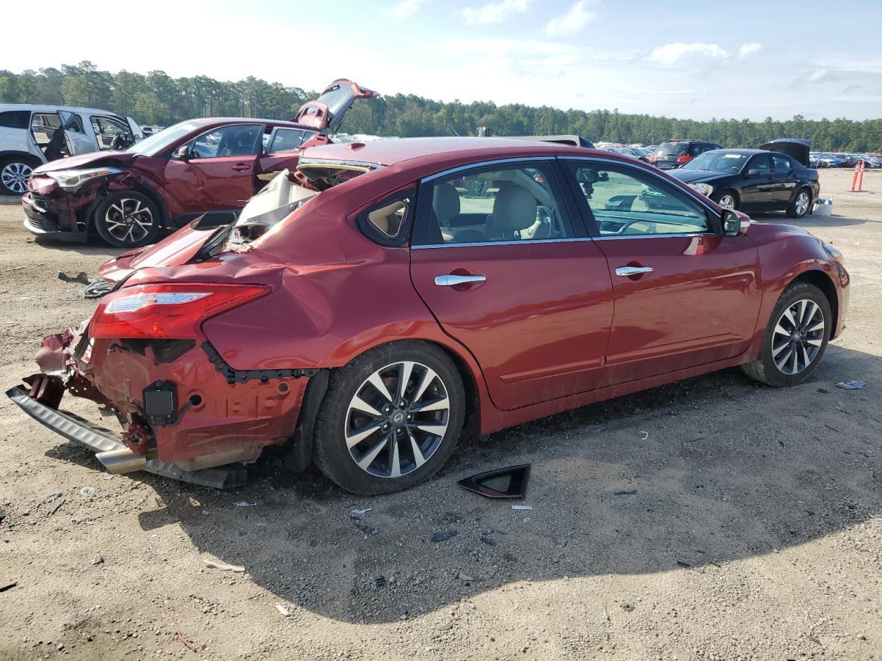 2016 Nissan Altima 2.5 - Image 3