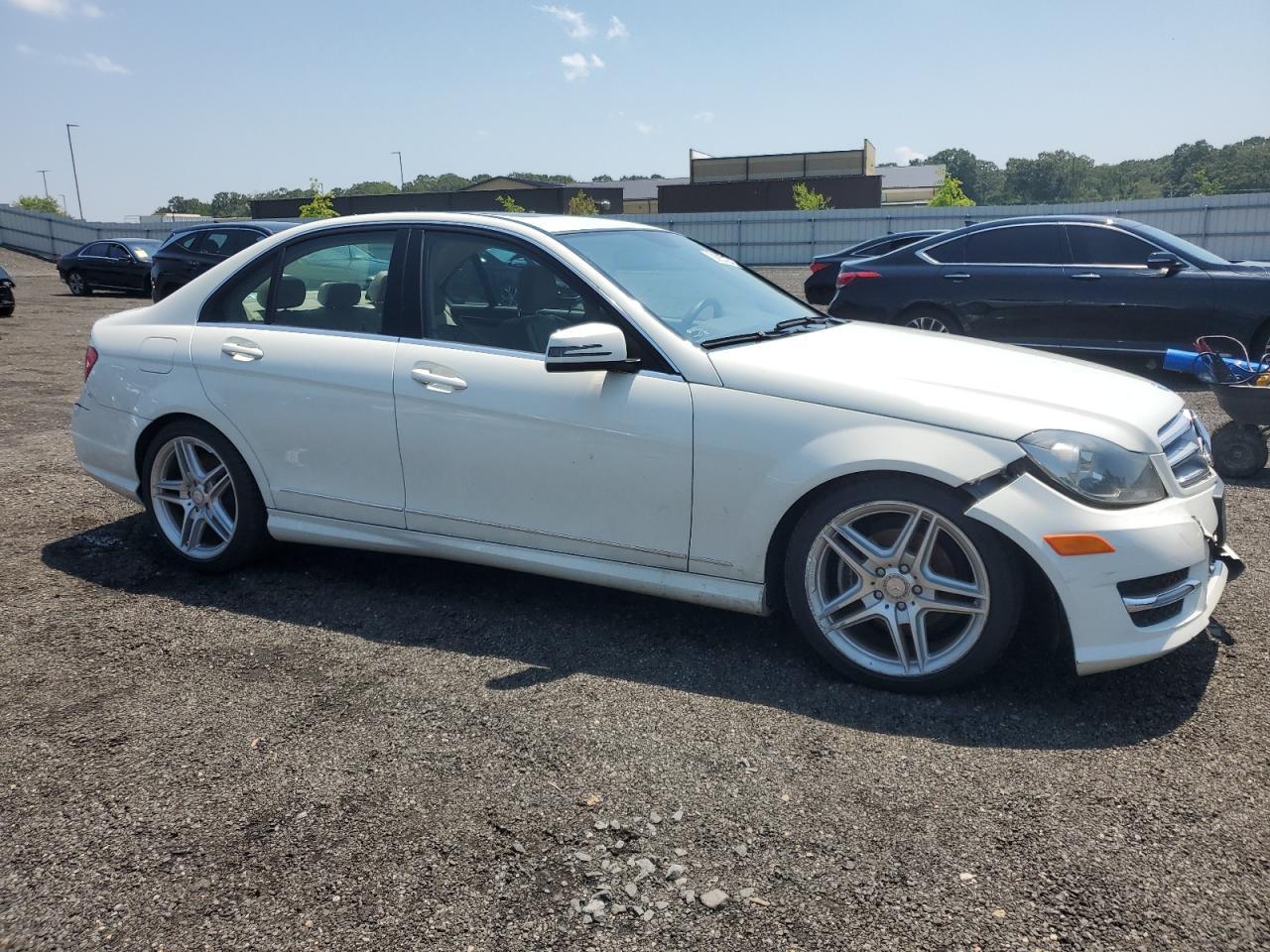 2012 Mercedes-Benz C 300 4Matic - Фото 4