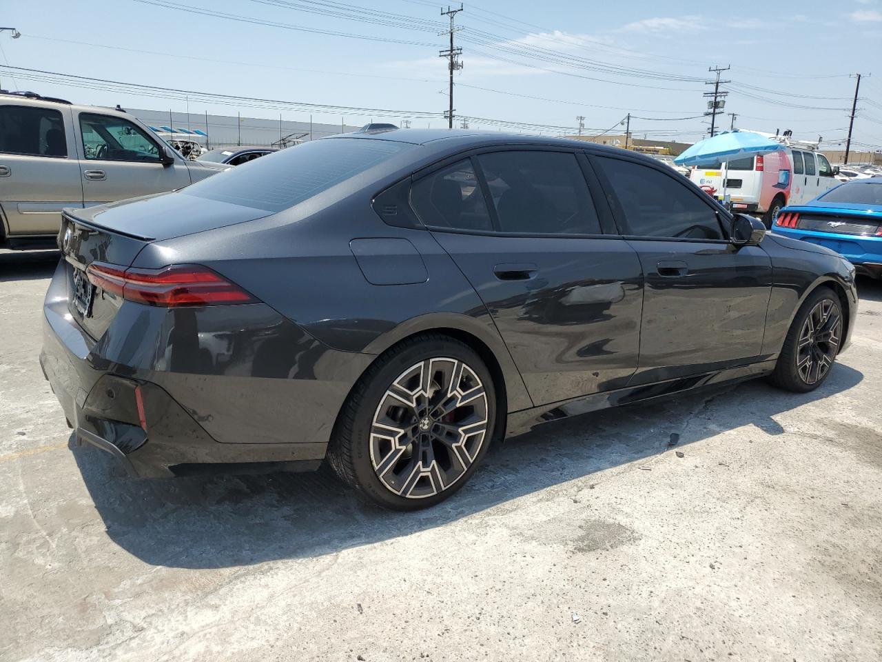 2024 BMW 530 I - Фото 3