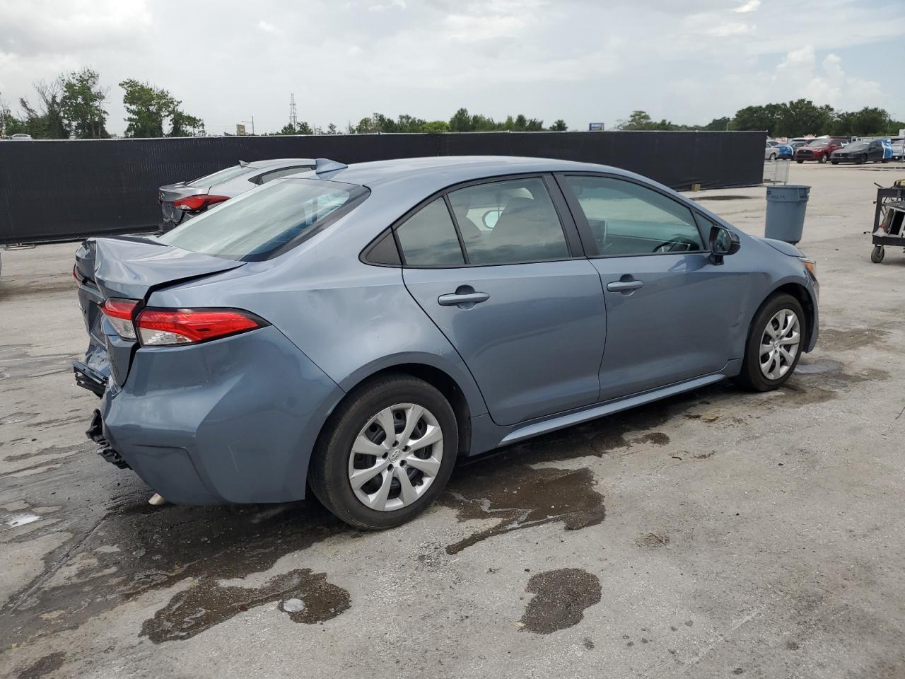 2020 Toyota Corolla Le - Image 3
