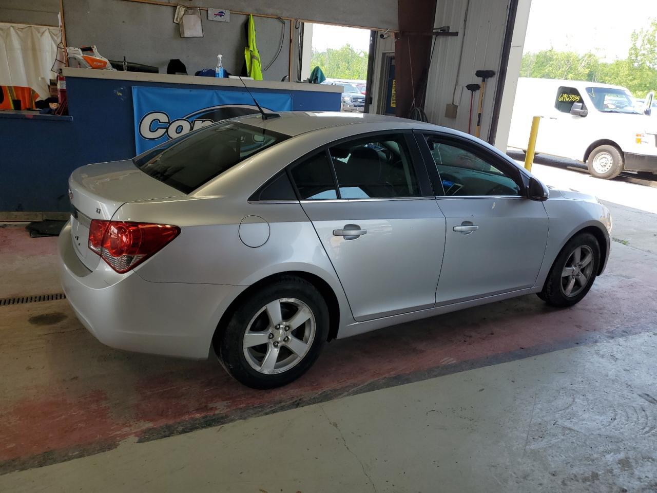 2013 Chevrolet Cruze Lt - Image 3