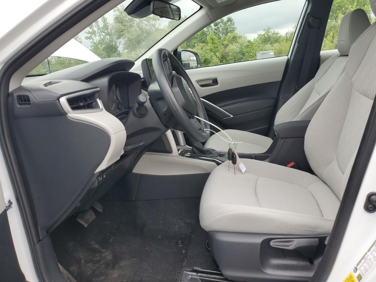 2025 Toyota Corolla Cross L - Фото 7