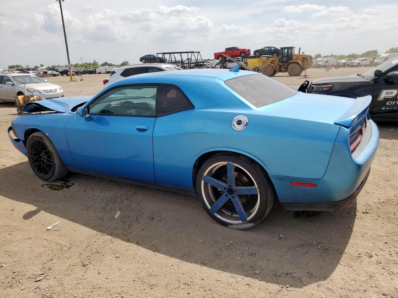 2015 Dodge Challenger Sxt Plus - Image 2