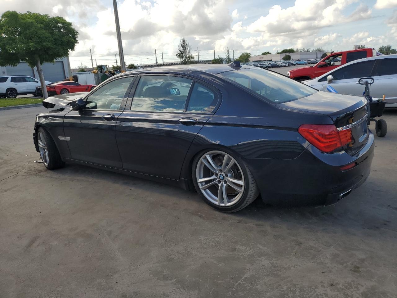 2012 BMW 750 Li - Image 2