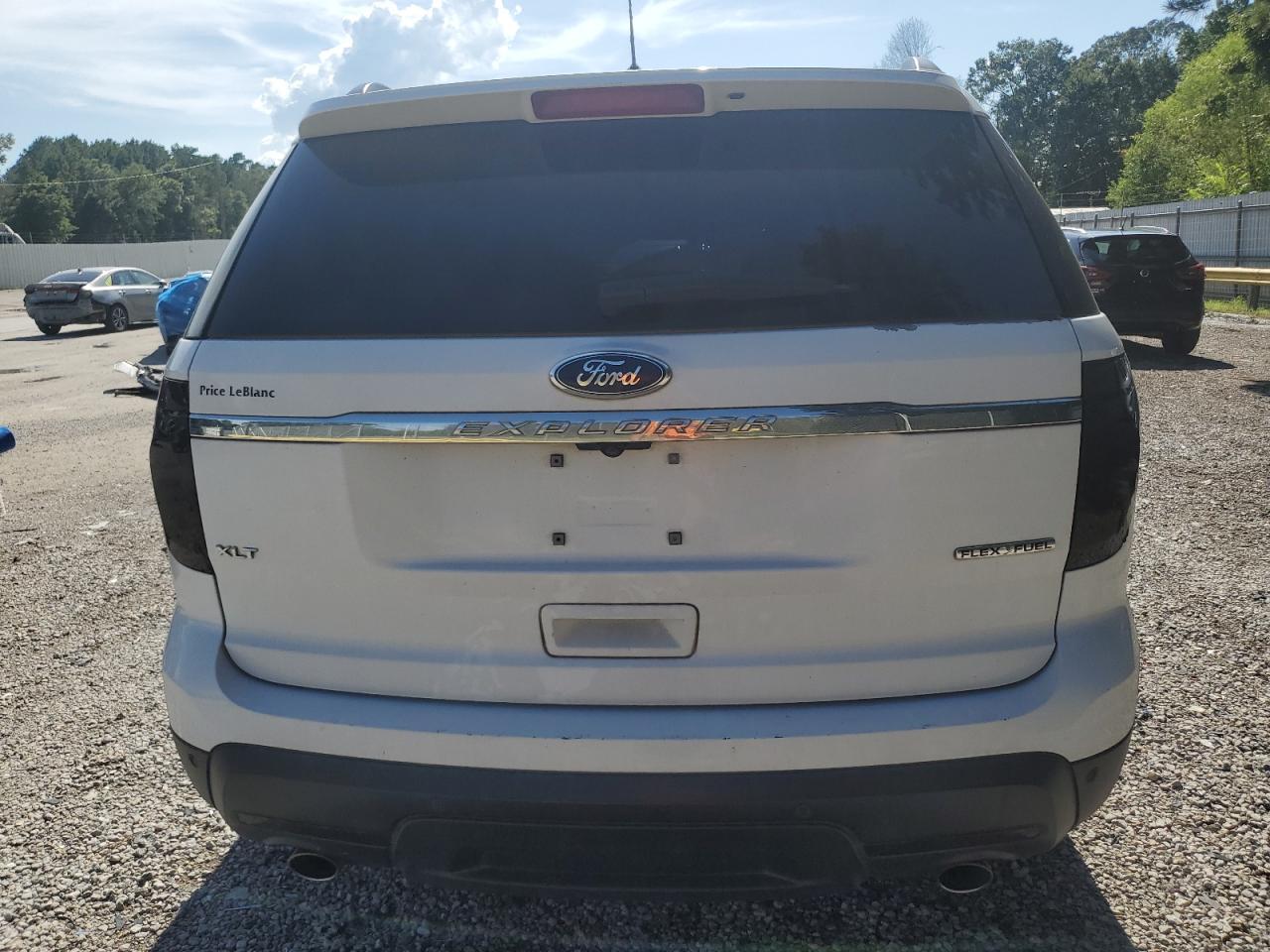 2015 Ford Explorer Xlt - Image 6