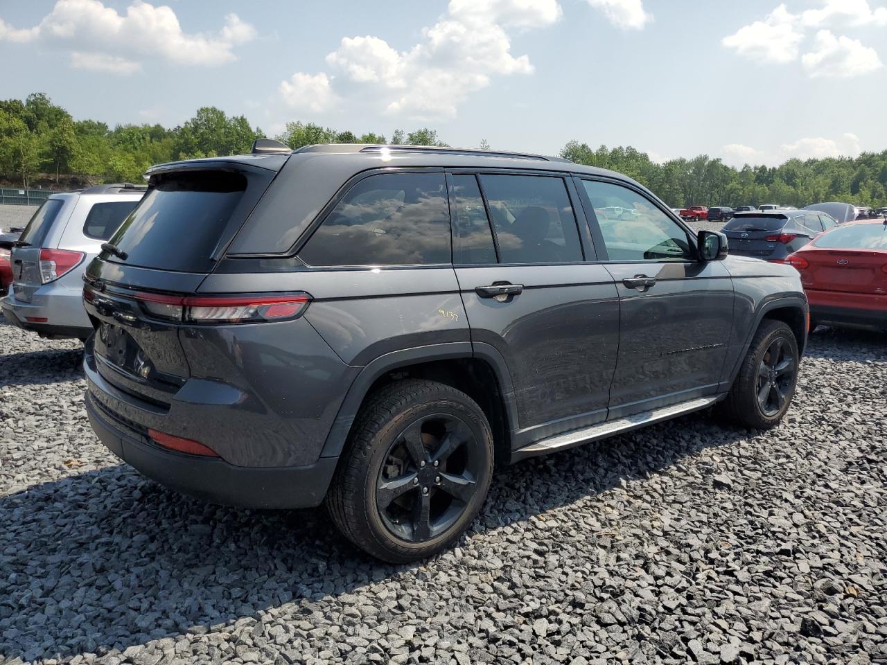 2023 Jeep Grand Cherokee Limited - Фото 3
