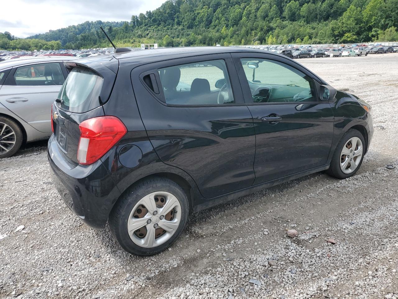 2020 Chevrolet Spark Ls - Фото 3