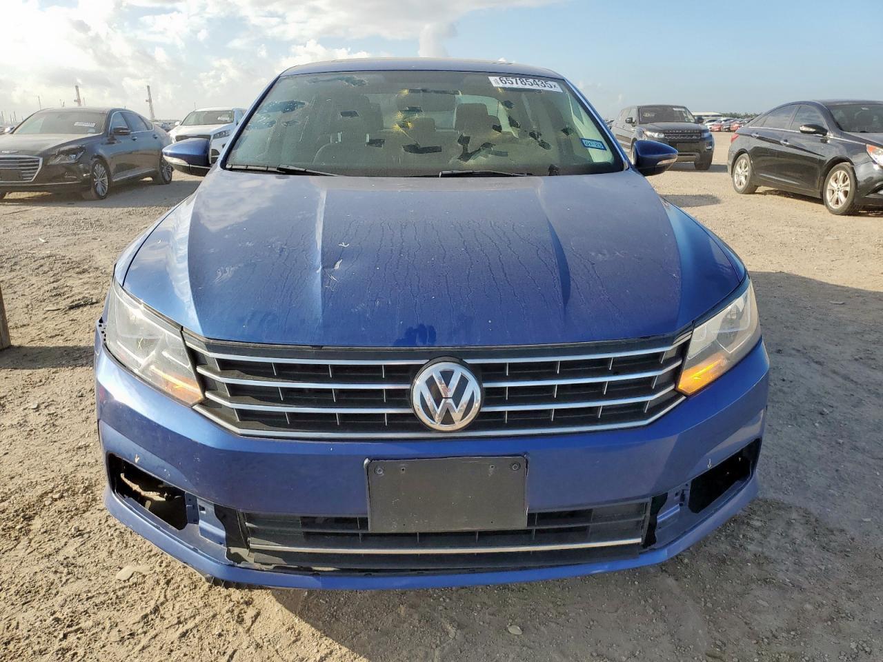 2017 Volkswagen Passat Se - Image 5