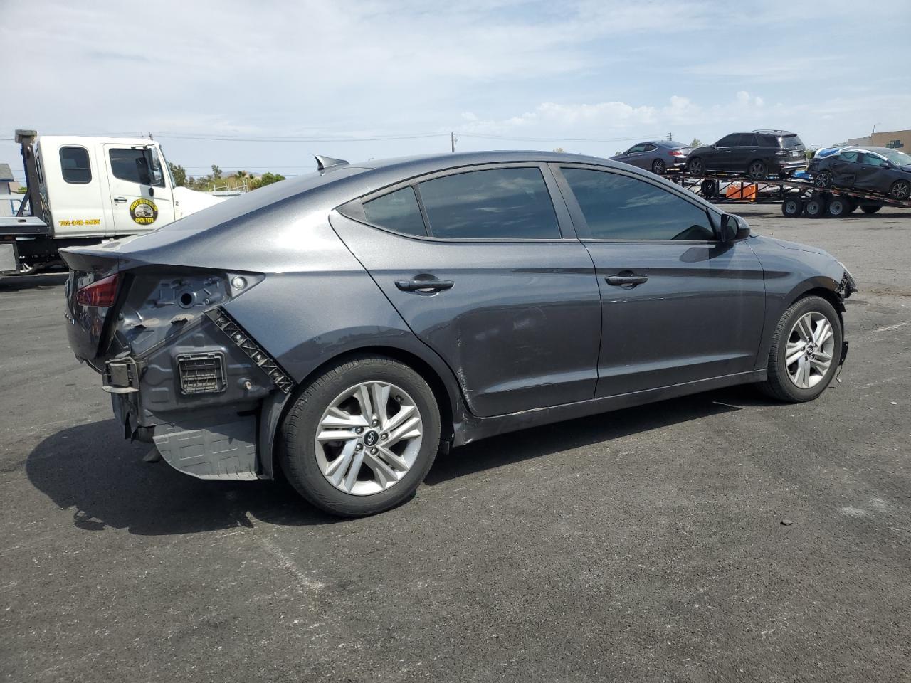 2020 Hyundai Elantra Sel - Фото 3