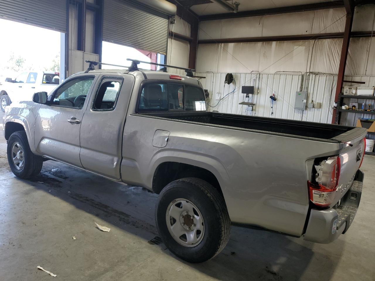 2017 Toyota Tacoma Access Cab - Фото 2