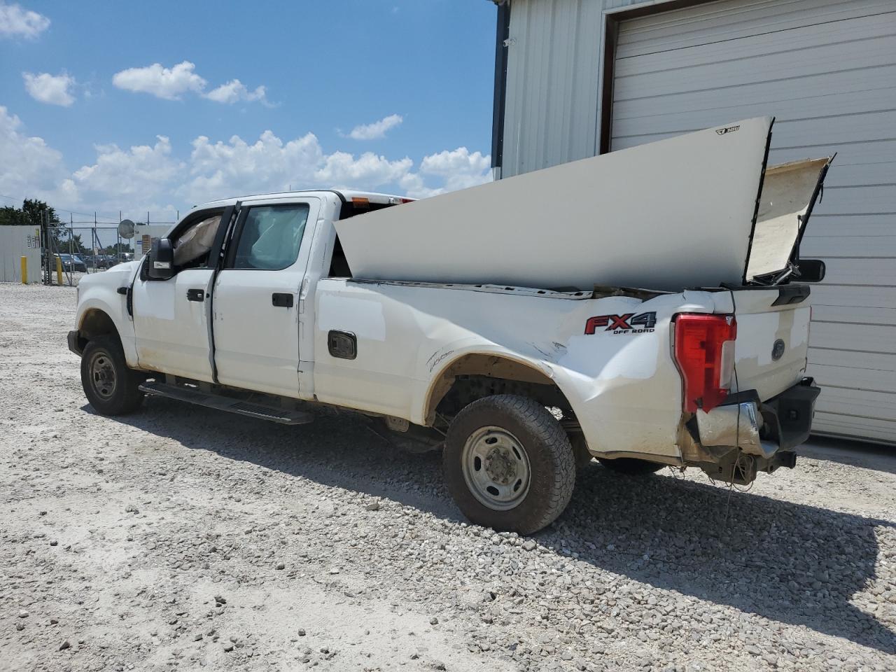 2019 Ford F250 Super Duty - Фото 2