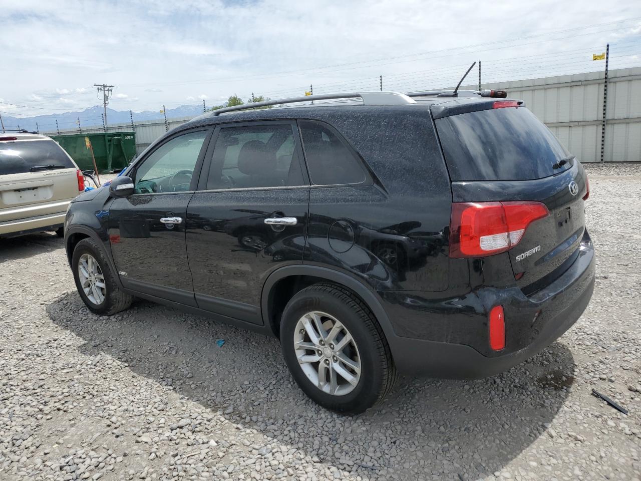 2015 Kia Sorento Lx - Image 2
