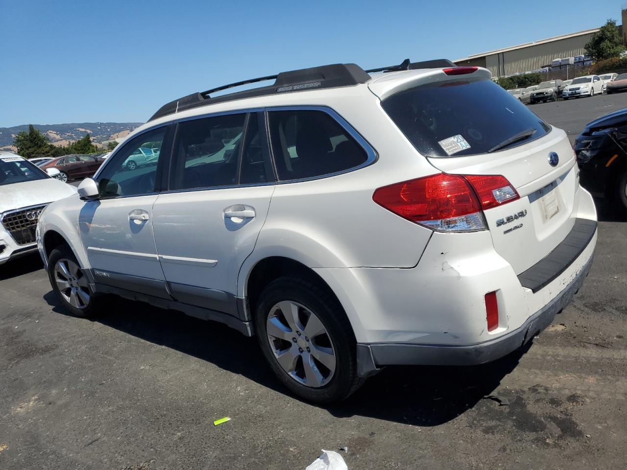 2011 Subaru Outback 2.5I Limited - Фото 2