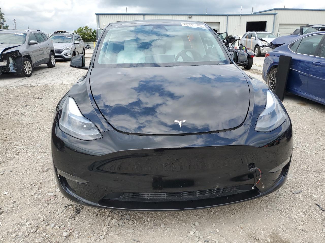 2024 Tesla Model Y - Image 5