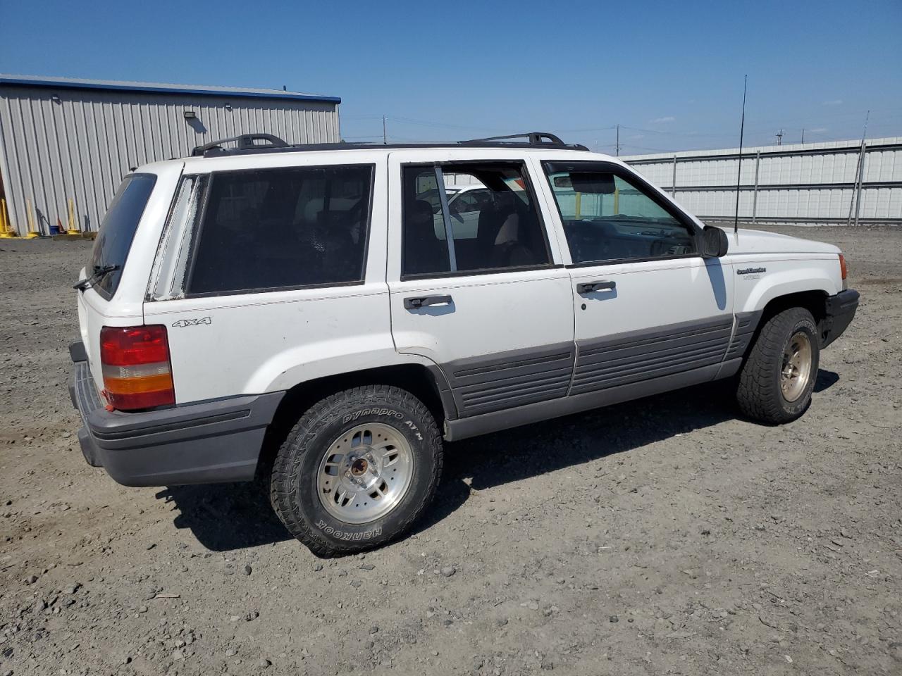 1995 Jeep Grand Cherokee Laredo - Image 3