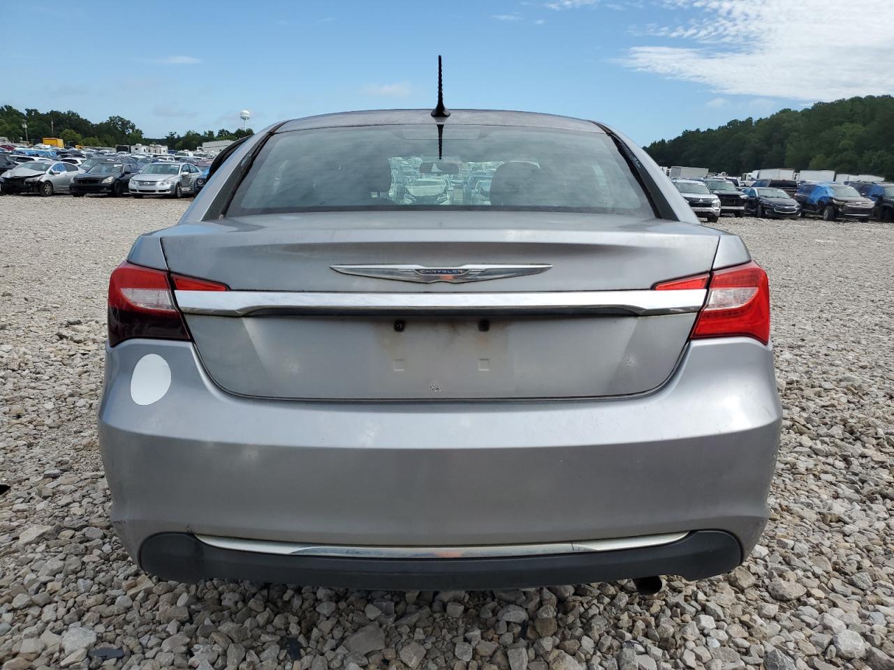 2014 Chrysler 200 Lx - Фото 6
