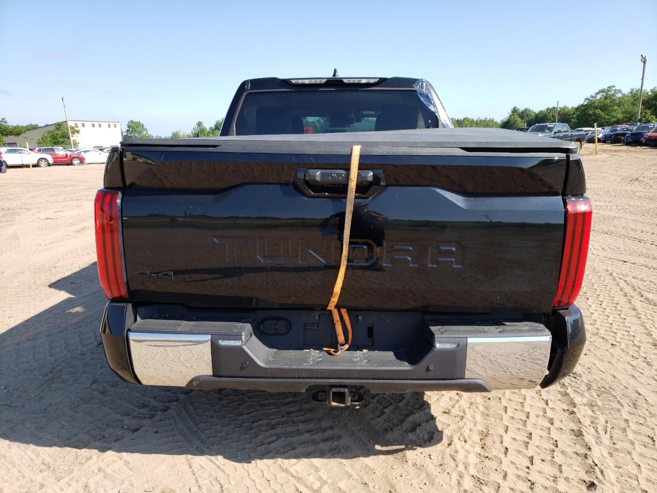 2024 Toyota Tundra Crewmax Sr - Image 6