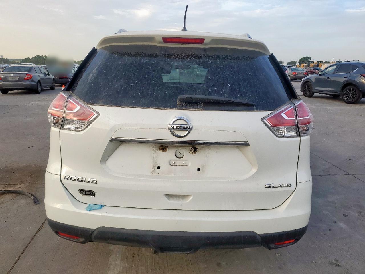 2015 Nissan Rogue S - Фото 6