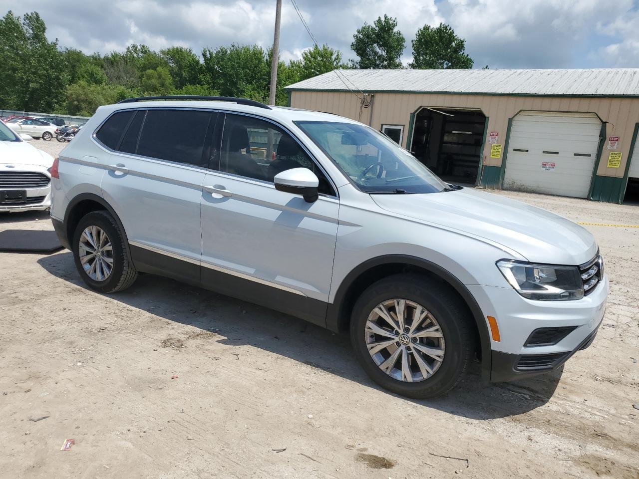 2018 Volkswagen Tiguan Se - Фото 4