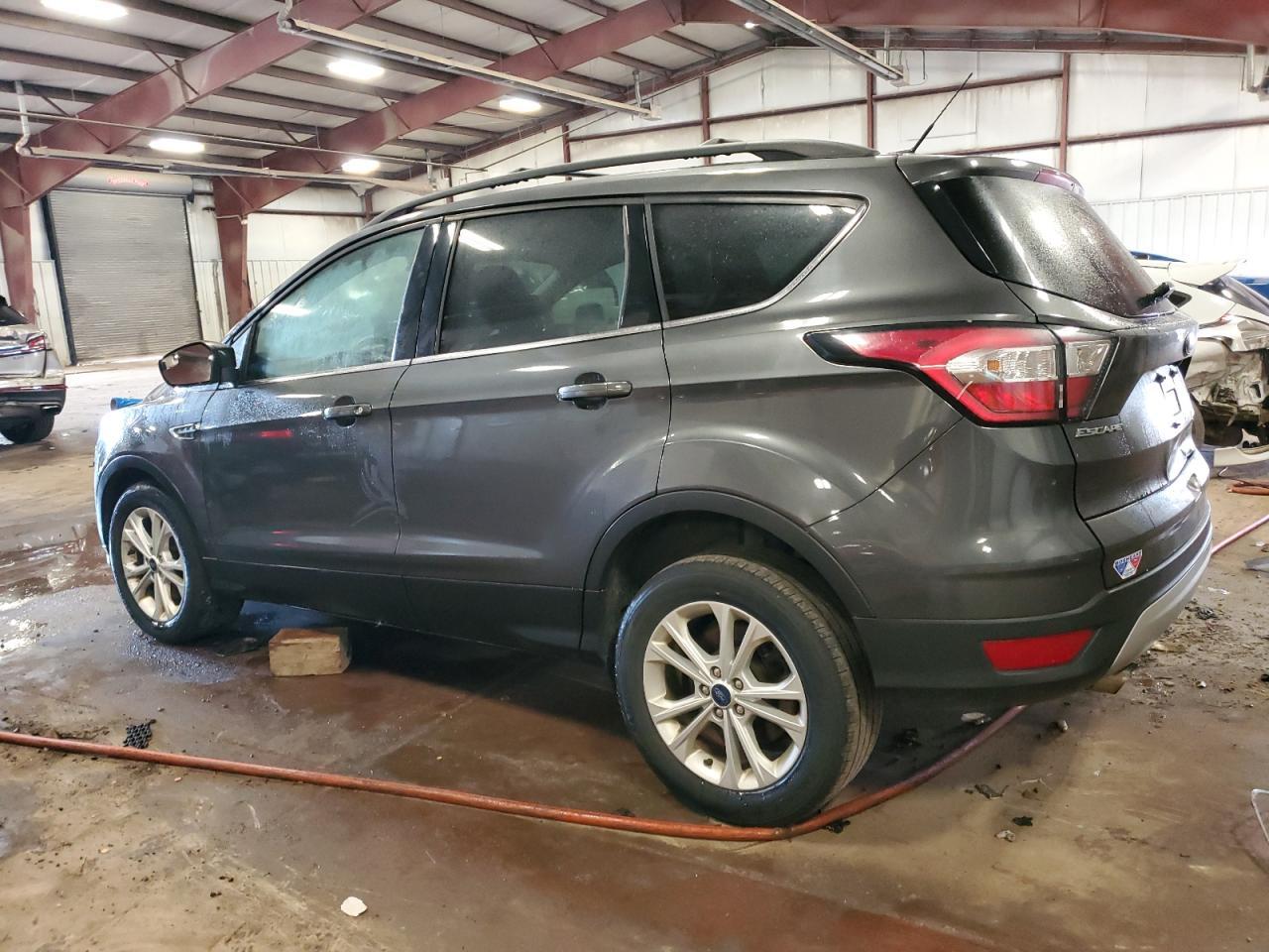 2018 Ford Escape Se - Фото 2