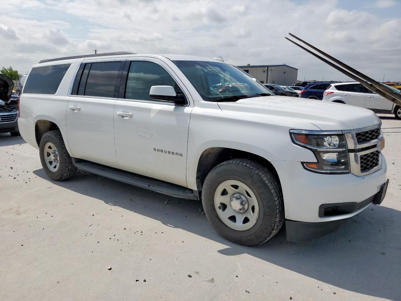 2019 Chevrolet Suburban C1500 - Image 4