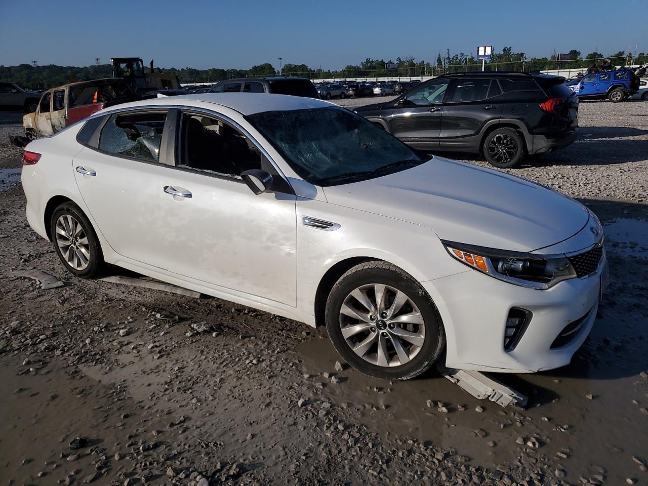2018 Kia Optima Lx - Image 4