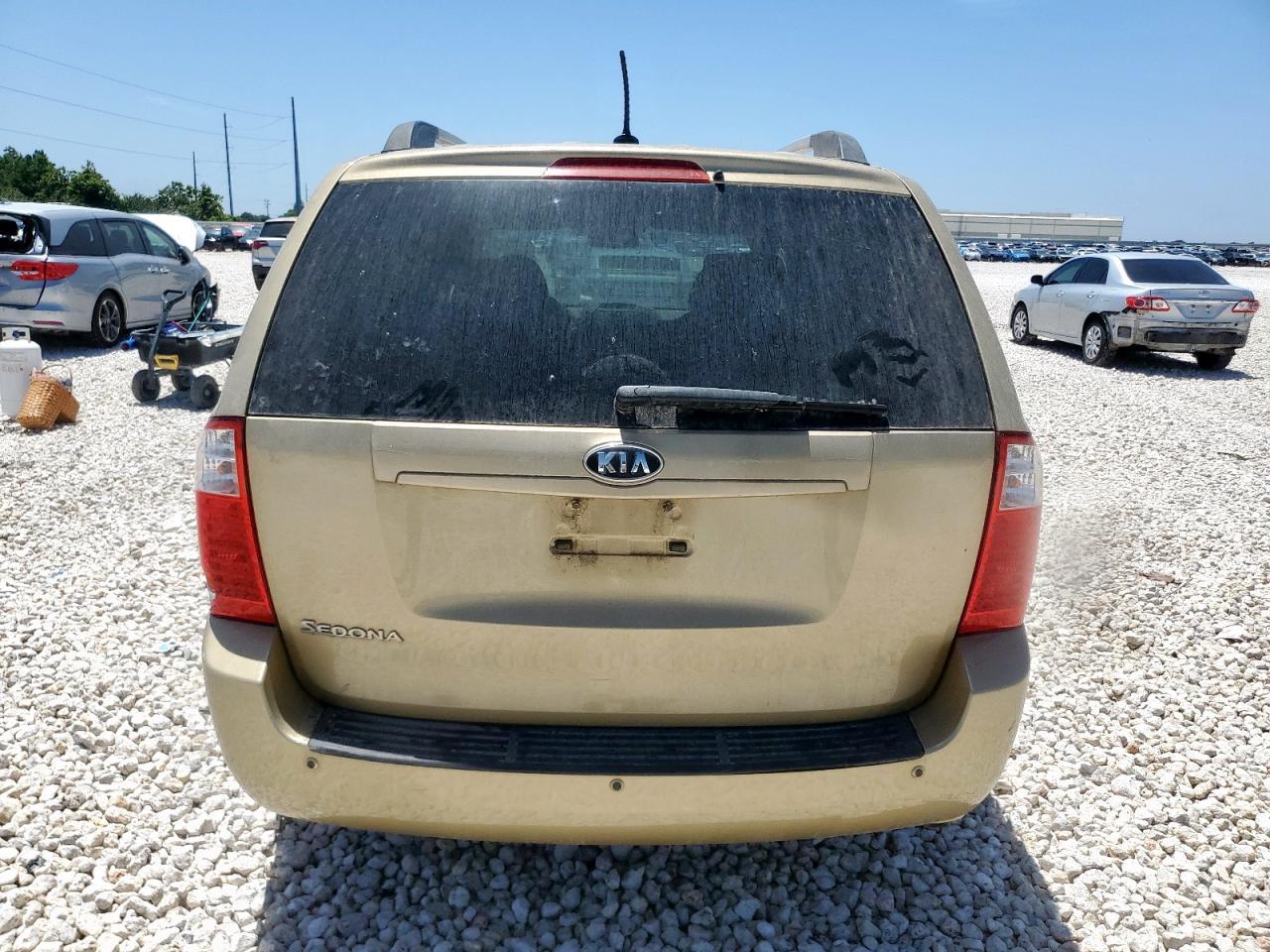 2010 Kia Sedona Lx - Image 6
