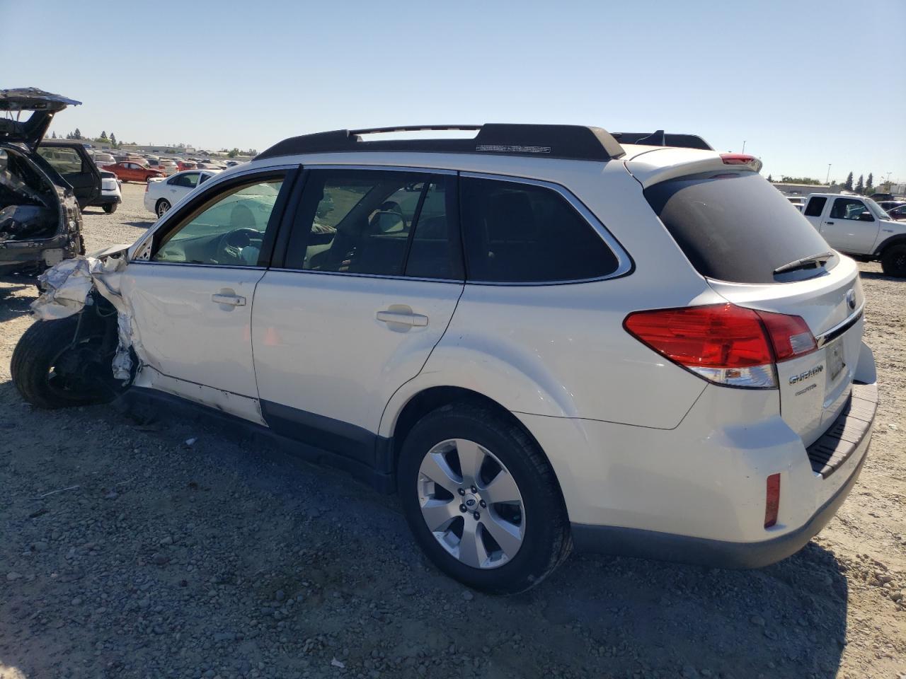 2011 Subaru Outback 2.5I Limited - Image 2