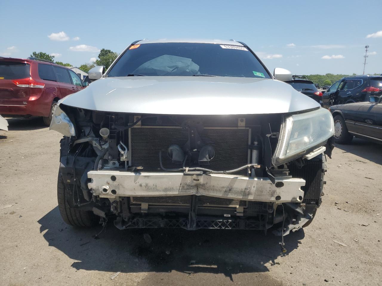 2016 Nissan Pathfinder S - Image 5