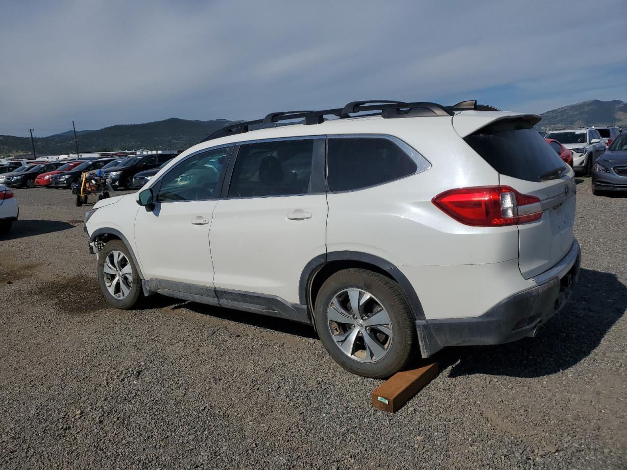 2020 Subaru Ascent Premium - Фото 2